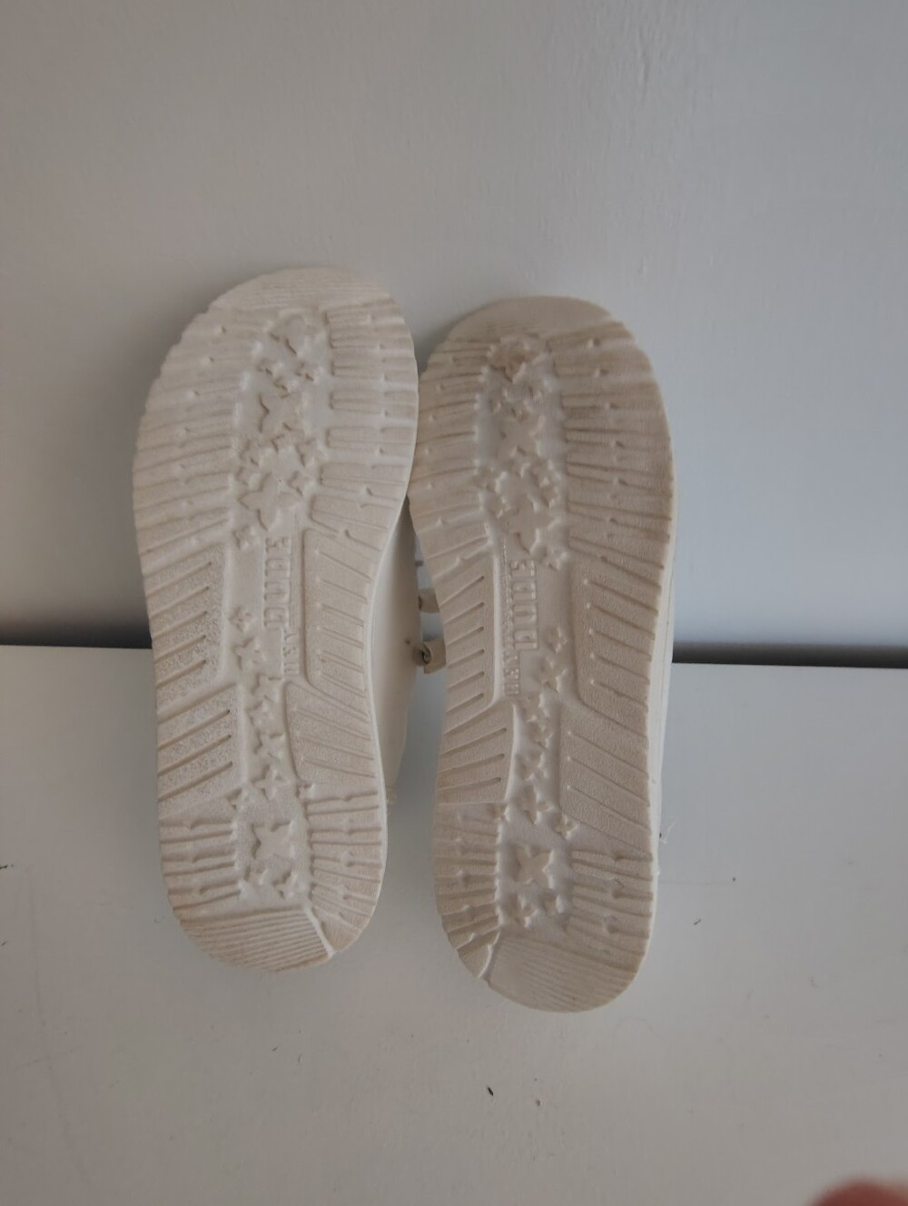 Hey Dude Wendy Pearl Chambray White Slip On Shoes Women's Sz 9 Beaded Casual - Picture 12 of 13